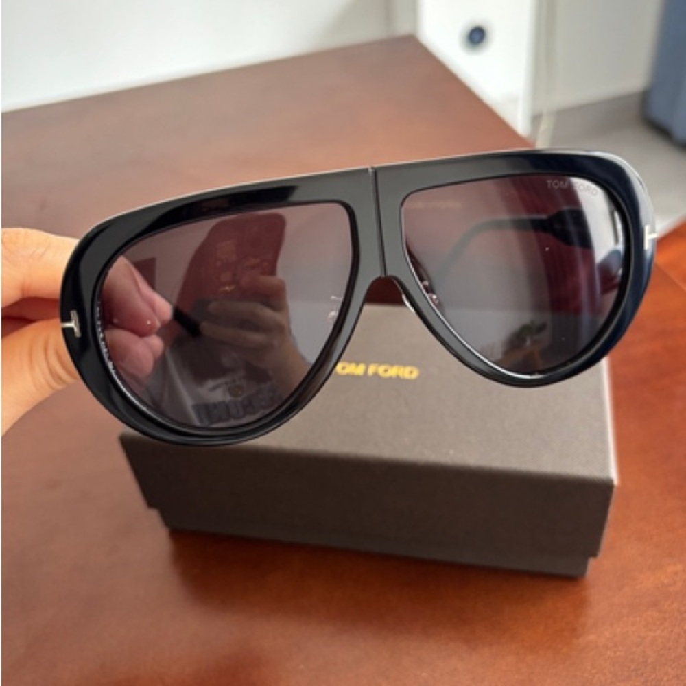 TOM FORD black sunglasses - Picture 2 of 10